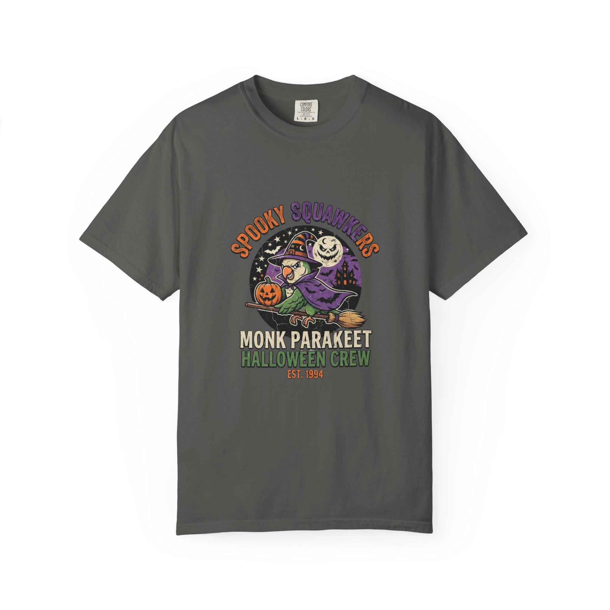 Monk Parakeet Halloween T-Shirt, Funny Spooky Squawkers Bird Lover Gift, Cute Witch Hat Parrot Costume, Bird Mom Fall Graphic Tee
