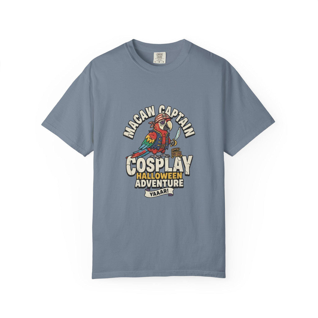 Macaw Captain Halloween T-Shirt, Funny Pirate Parrot Cosplay, Pirate Bird Lover Gift, Tropical Bird Halloween Party, Cute Macaw Fall Tee