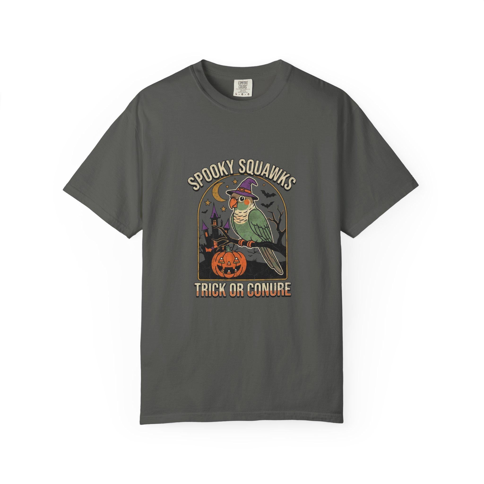Green Cheeked Conure Halloween T-Shirt, Spooky Squawks Bird Lover Gift, Cute Witch Hat Parrot Costume, Funny Bird Mom Fall Graphic Tee
