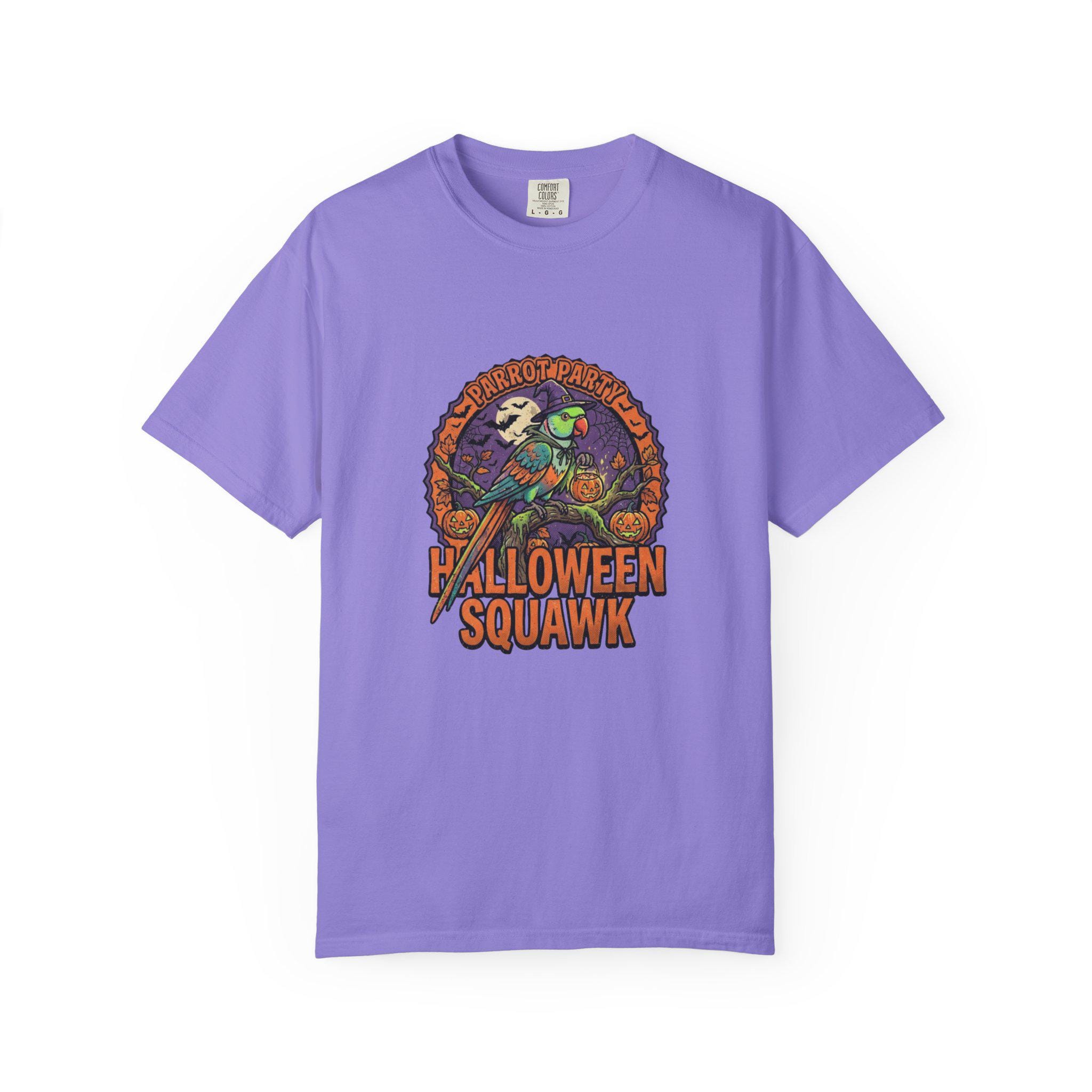 Indian Ringneck Halloween T-Shirt, Cute Spooky Ringneck Parrot Gift, Witch Hat Bird Graphic, Funny Bird Mom Fall Tee, Parakeet Lover Shirt