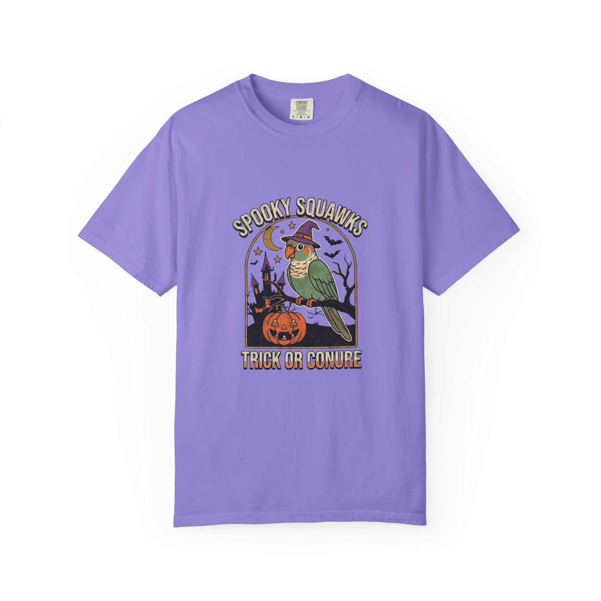 Green Cheeked Conure Halloween T-Shirt, Spooky Squawks Bird Lover Gift, Cute Witch Hat Parrot Costume, Funny Bird Mom Fall Graphic Tee