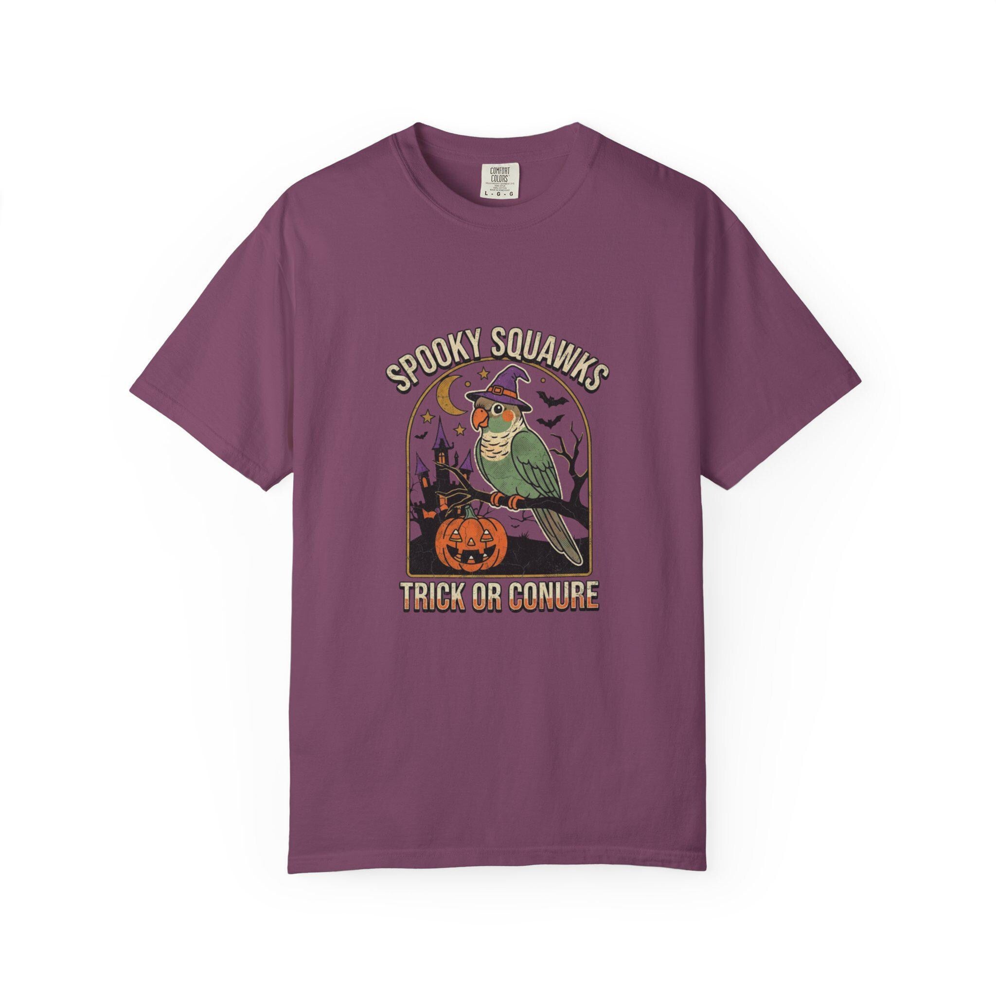 Green Cheeked Conure Halloween T-Shirt, Spooky Squawks Bird Lover Gift, Cute Witch Hat Parrot Costume, Funny Bird Mom Fall Graphic Tee